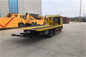 左家庄非事故拖车